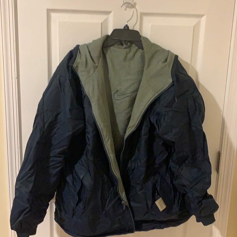 Nike Large Men’s Reversible Coat. Grey and Blue. Hooded. Zip up.